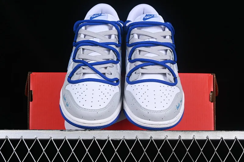 All Categories Nk SB Dunk Series Nk SB Dunk Low Low-top sneakers Nk Dunk Low "Royal" Gummy bear color graffiti Bear English letters SB strap low-top casual sneakers DV0831-104
